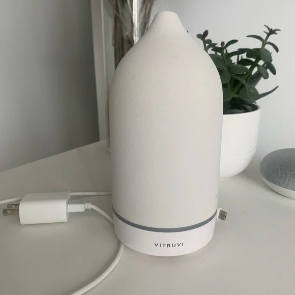 Vitruvi - Stone Essential Oil Diffuser - Picture 3 of 5